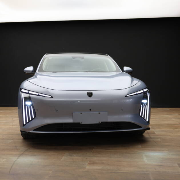 Forthing S7 E7 (Silver)