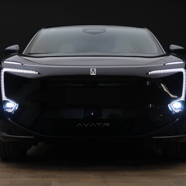 Avatr 11 Royal (Black)